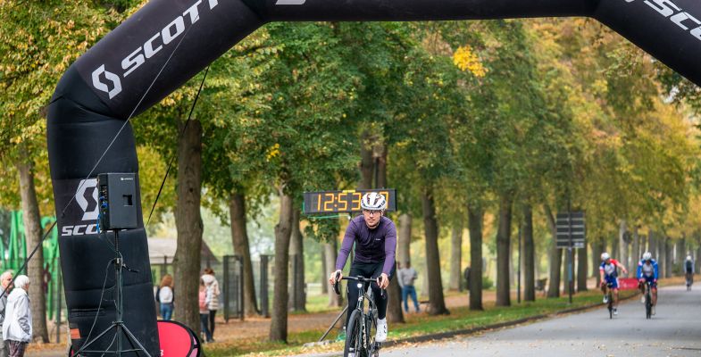 ds2415361DACF7C-CEA4-092A-DD3D-01E3818C6640.jpg