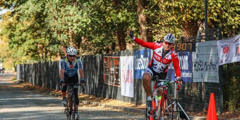 huegelmarathon-2018-107-20181009-1280709693203BE86F-141C-9CDA-0780-FB7F1A203F69.jpg