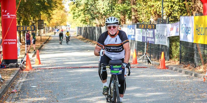 huegelmarathon-2018-135-20181009-196034013752AC8B6B-36F0-E8D0-9BBE-5B86746F63EB.jpg
