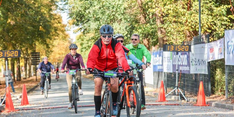 huegelmarathon-2018-150-20181009-18392327564CA491C1-61F1-C3AA-24B3-3DA5E62B7C8E.jpg