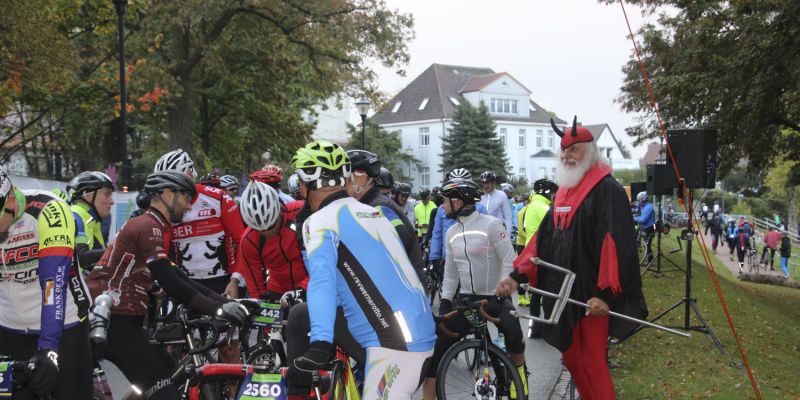 impression-2019-15-huegelmarathon-10-20191025-1275503242608CE560-06B5-5CF8-8261-107C691E873D.jpg