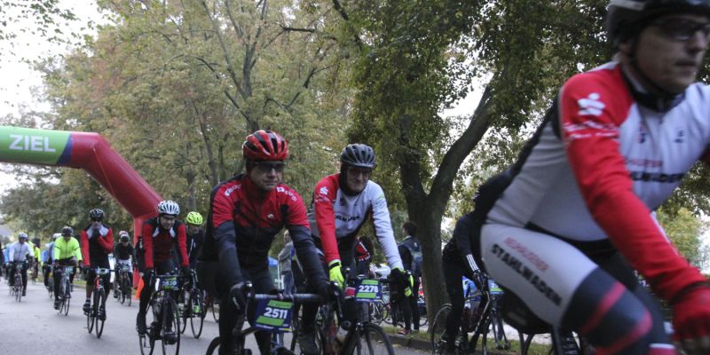 impression-2019-15-huegelmarathon-25-20191025-13560671067A9B9582-2752-FA0A-9C3B-DE071D9C641E.jpg
