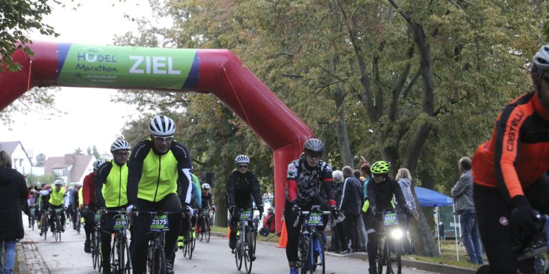 impression-2019-15-huegelmarathon-32-20191025-12966147415494767F-500D-D8B2-03C2-A5B98E364FCA.jpg
